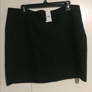 NWT NY&C black skirt